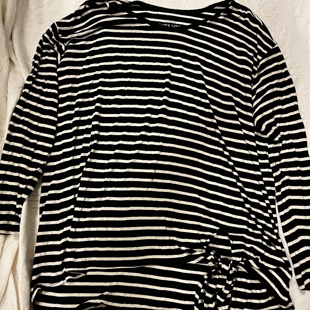 torrid Striped women's long sleeve black and white shirt